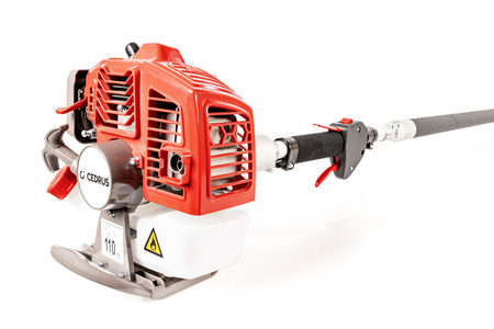 Podkrzesywarka spalinowa na wysięgniku Cedrus PW425